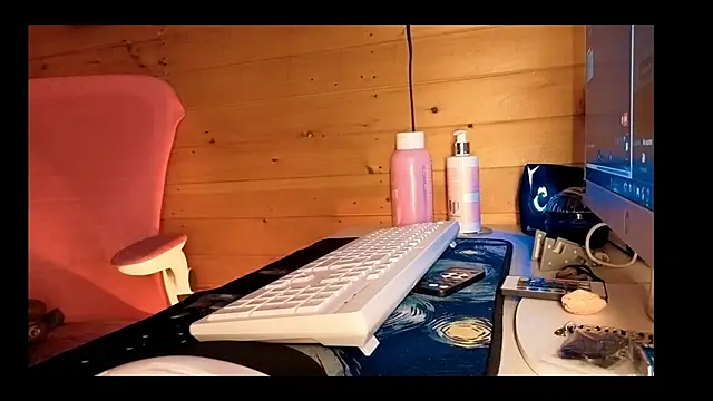 vickvalencia2 online show from March 15, 4:30 am