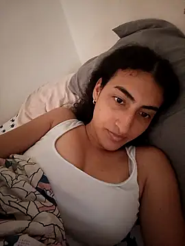 Snapshot of LindaRojas chatting on December 17, 7:41 pm LindaRojas online show from December 17, 7:41 pm