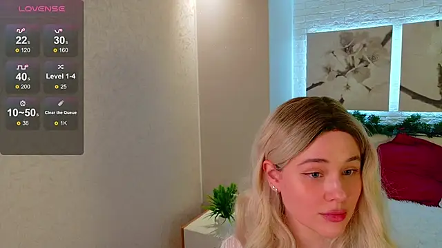 Snapshot of DeliaMoonlight chatting on December 18, 4:44 pm DeliaMoonlight online show from December 18, 4:44 pm