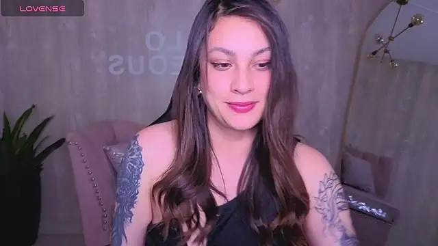 Snapshot of Aria95_a chatting on April 24, 10:34 pm Aria95 a online show from April 24, 10:34 pm