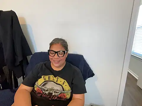 BettyWhispers online show from January 18, 6:00 pm