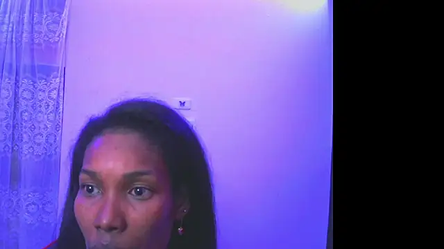 Snapshot of Shaara_bloommy chatting on December 14, 6:30 am Shaara bloommy online show from December 14, 6:30 am