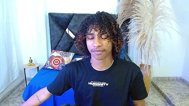 angelll18  online show from March 9, 8:56 pm