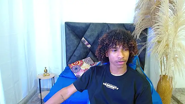 angelll18  online show from March 16, 8:44 pm