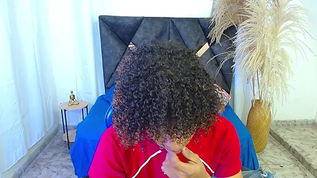 angelll18  online show from April 17, 8:44 pm