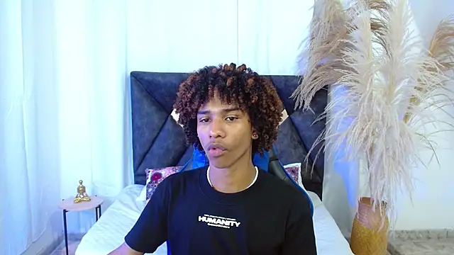 angelll18  online show from February 5, 8:26 pm