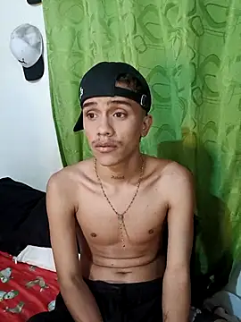 Snapshot of andy_star12 chatting on December 14, 5:57 am andy star12 online show from December 14, 5:57 am