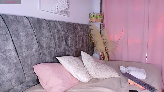 NanyMatrioska online show from February 9, 8:07 pm