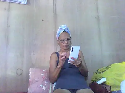 Petite elise online show from April 11, 6:10 am