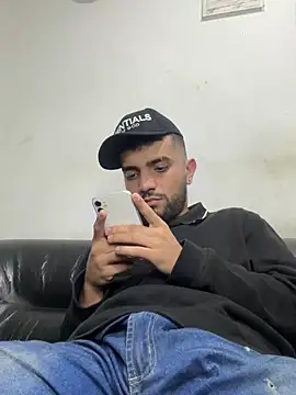 jamess 0 online show from February 14, 5:40 am