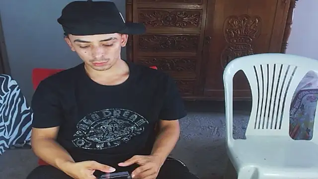 jamess 0 online show from February 11, 4:07 pm