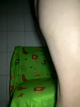 Snapshot of LoverNIXI chatting on December 17, 12:48 am LoverNIXI online show from December 17, 12:48 am