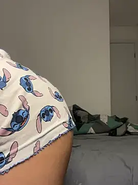 privsloirinha online show from March 13, 12:26 am