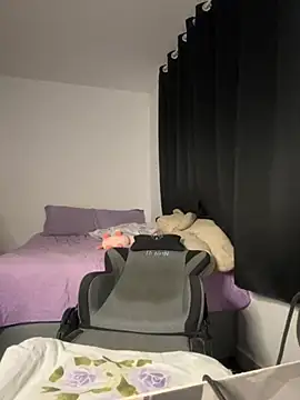 privsloirinha online show from January 13, 11:30 pm