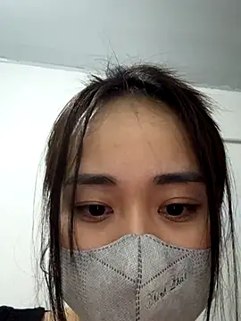 Snapshot of NinaBaby22 chatting on December 18, 7:29 pm NinaBaby22 online show from December 18, 7:29 pm