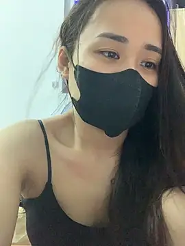 Snapshot of NinaBaby22 chatting on March 3, 6:20 am NinaBaby22 online show from March 3, 6:20 am