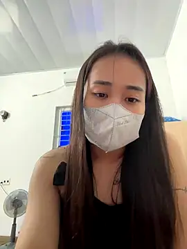 Snapshot of NinaBaby22 chatting on December 17, 6:51 am NinaBaby22 online show from December 17, 6:51 am