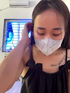 Snapshot of NinaBaby22 chatting on December 21, 7:43 am NinaBaby22 online show from December 21, 7:43 am