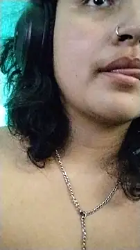 Snapshot of velvetcake_ chatting on December 18, 4:06 am velvetcake online show from December 18, 4:06 am