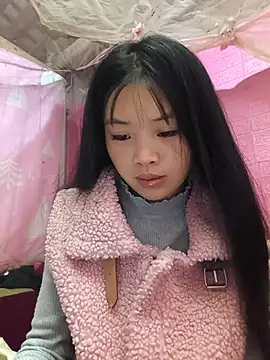 Quieny-x online show from December 16, 2:43 pm