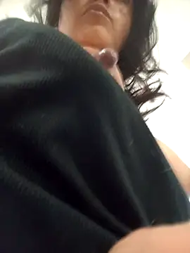 Snapshot of leagloop chatting on December 16, 3:49 pm leagloop online show from December 16, 3:49 pm