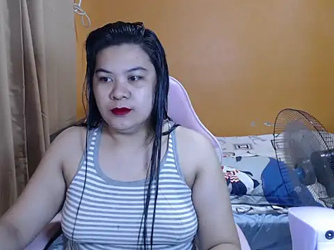 ur hotsexymaria online show from February 23, 11:49 pm