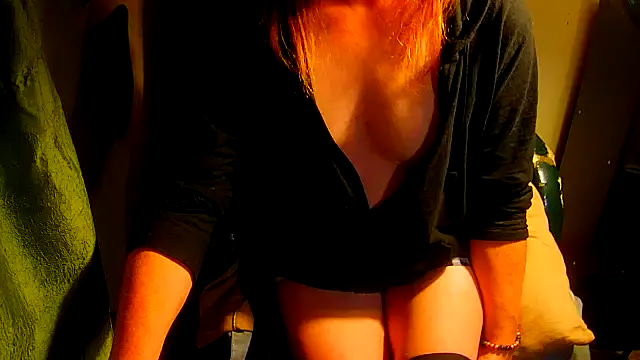 GoodGirlKelly online show from December 21, 4:36 am