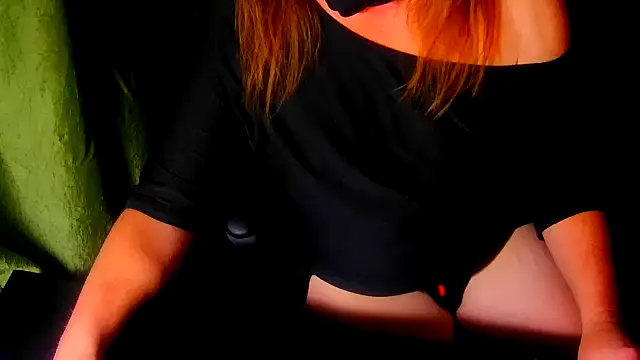 GoodGirlKelly online show from April 3, 8:32 am