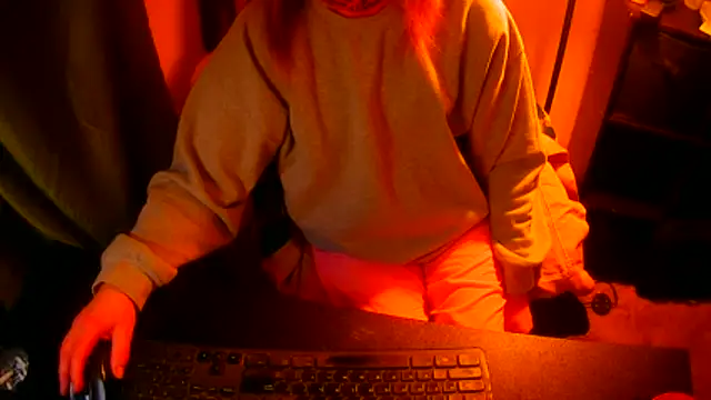 GoodGirlKelly online show from March 14, 9:32 pm