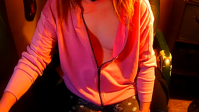 GoodGirlKelly online show from February 13, 3:28 am