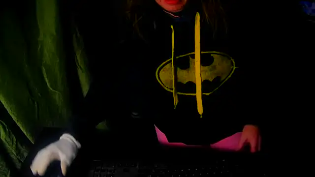 GoodGirlKelly online show from April 9, 6:04 am