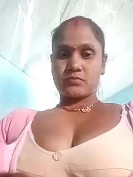 Akanksha soni online show from December 17, 7:35 am