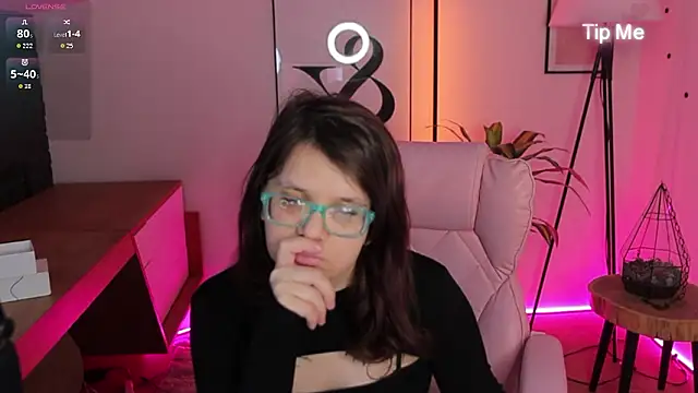 Ariell Mini online show from February 3, 1:16 pm