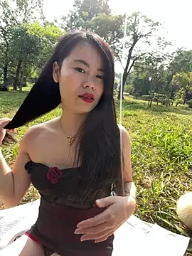 ella-ys online show from January 13, 6:17 am