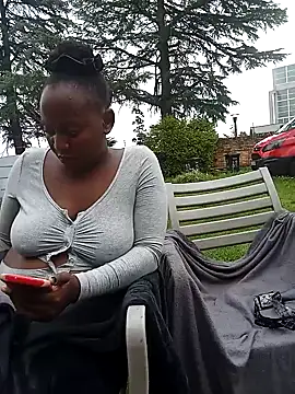 SweetHotPussy 99 online show from December 18, 7:35 am