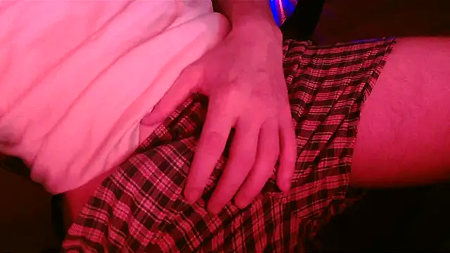 Snapshot of Rotti904 chatting on December 14, 10:04 pm Rotti904 online show from December 14, 10:04 pm