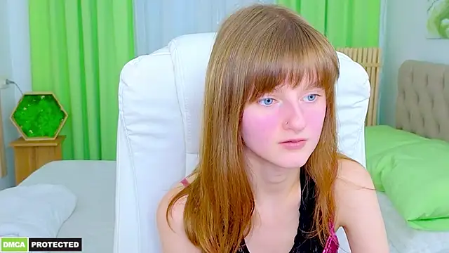 Miss Alisa  online show from April 3, 4:13 pm