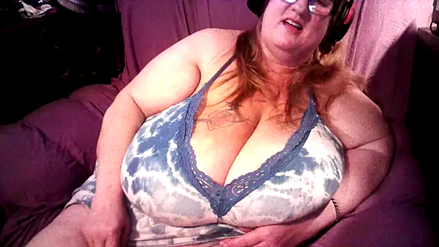 Snapshot of jade-belle chatting on February 18, 6:55 am jade-belle online show from February 18, 6:55 am