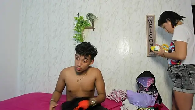 couple hardroom online show from February 6, 12:17 am