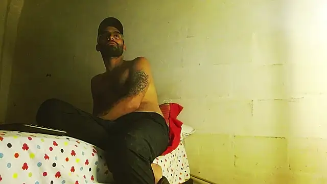 Alex Flame  online show from May 8, 2:15 am
