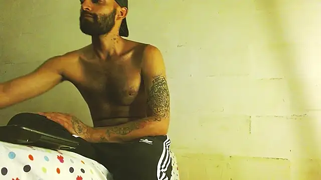 Alex Flame  online show from May 16, 1:26 am