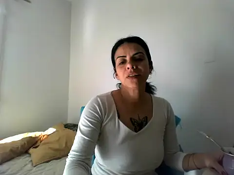 luluclark69 online show from July 9, 4:39 pm