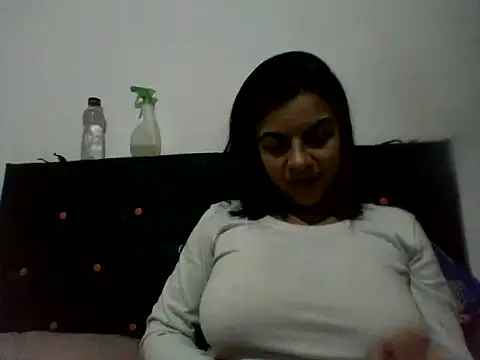 luluclark69 online show from May 27, 2:19 am