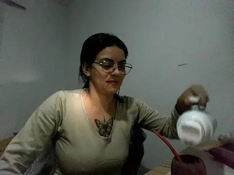 luluclark69 online show from June 20, 11:10 pm