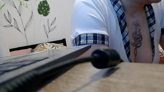 anngelle online show from March 10, 7:56 am