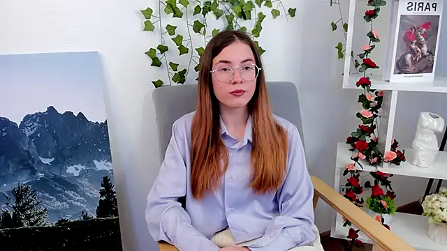 Snapshot of HalleyKeer chatting on December 15, 5:46 am HalleyKeer online show from December 15, 5:46 am