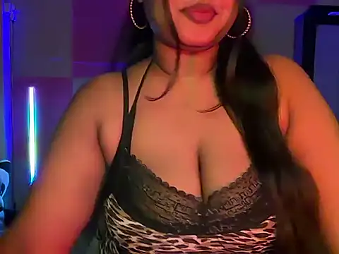 Snapshot of sonal-6 chatting on June 21, 6:25 pm sonal-6 online show from June 21, 6:25 pm