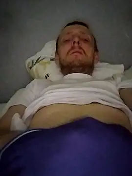 CrookedBunk3527 online show from January 8, 9:43 pm