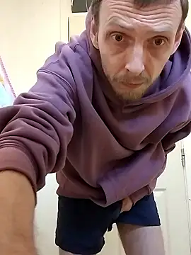 CrookedBunk3527 online show from January 18, 1:58 pm