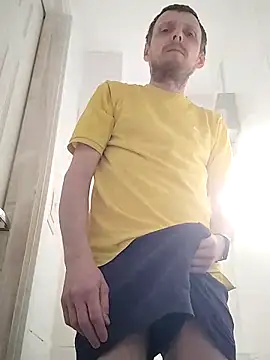 CrookedBunk3527 online show from April 12, 3:59 pm